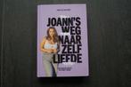 JOANN`S WEG NAAR ZELFLIEFDE:V onzeker meisje tot curvy model, Ophalen of Verzenden, Zo goed als nieuw