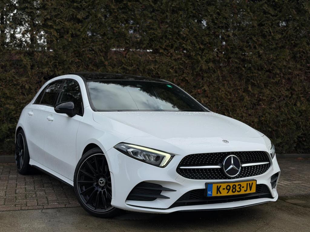Mercedes-Benz A-klasse 200 AMG Pakket Panorama CarPlay, Gebruikt, 4 cilinders, USB, 1600 kg