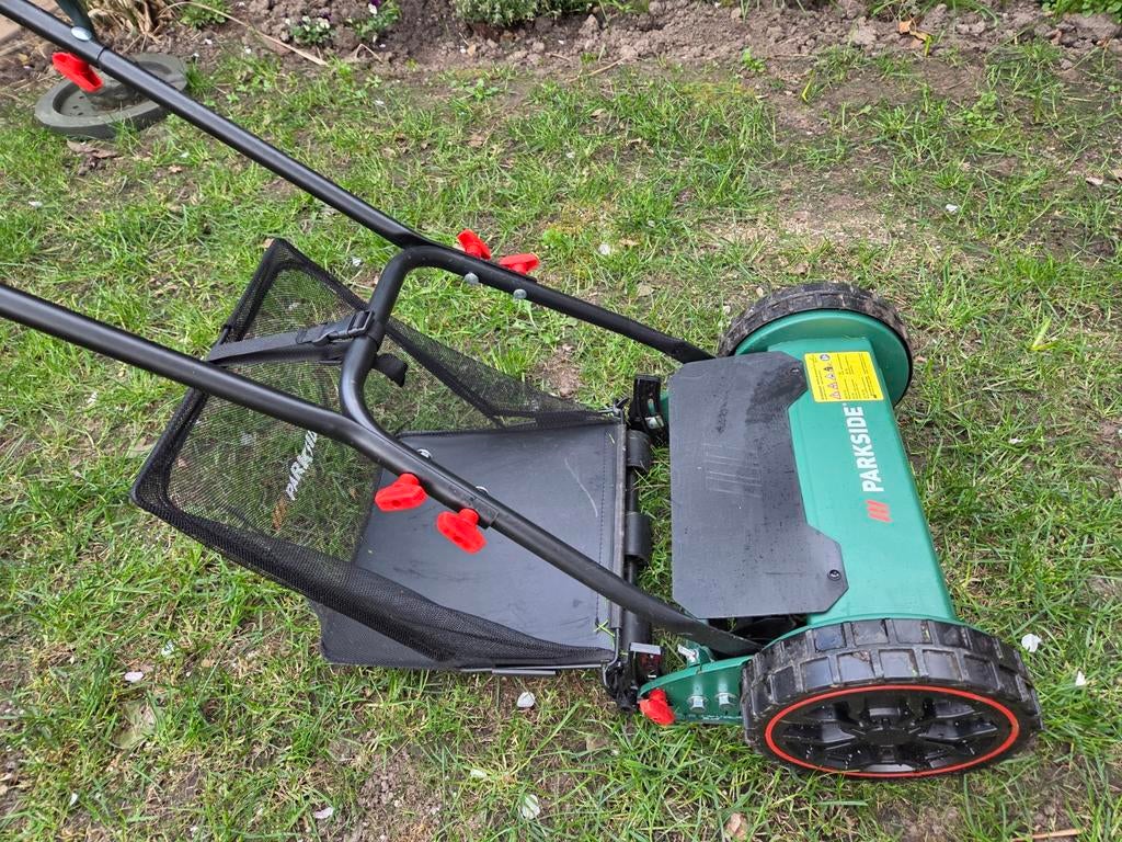 Hand grasmaaier met opvangzak z.g.a.n., Kooimesmaaier, Ophalen of Verzenden, Zo goed als nieuw, Opvangzak