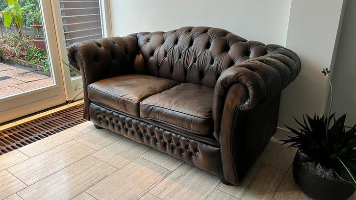 Engelse Chesterfield bank sofa patina, Huis en Inrichting, Banken | Bankstellen, Ophalen
