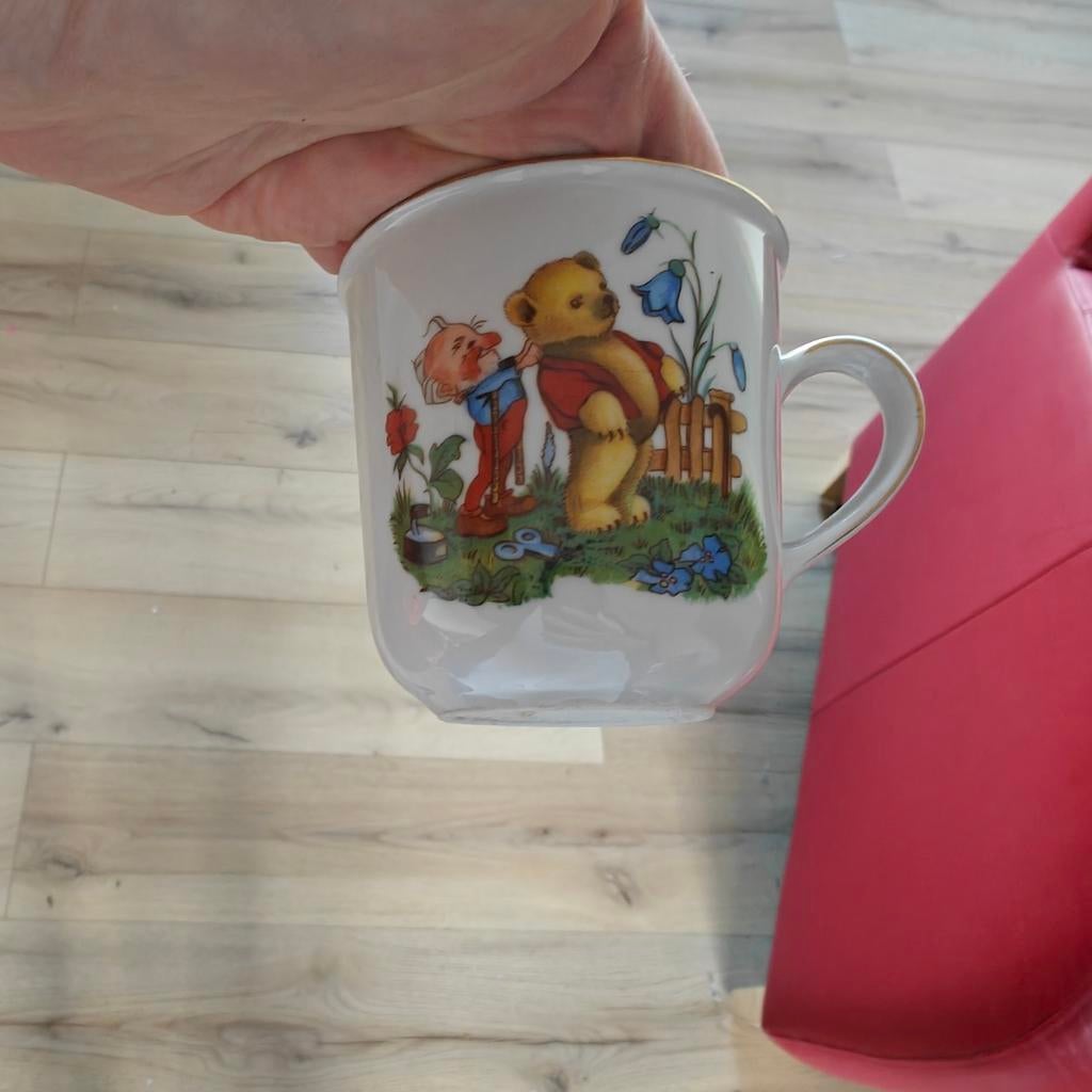 Kleine mok met beertje en kabouter, Ophalen of Verzenden