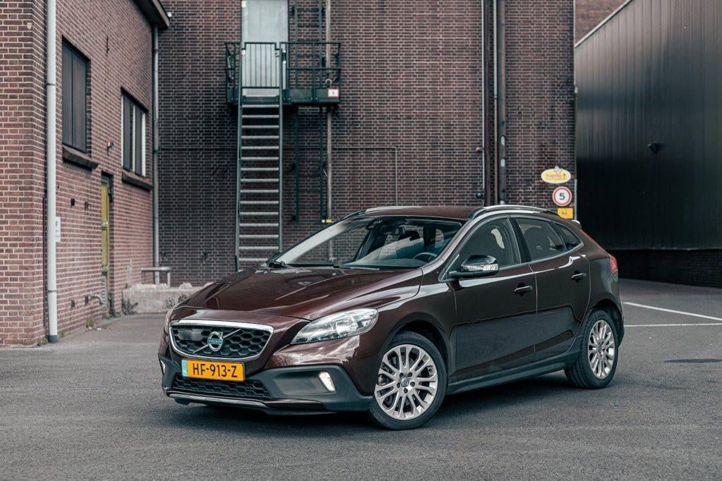 Volvo V40 Cross Country 2.0 T3 Momentum | Unieke kleur | Net, Auto's, Volvo, Voorwielaandrijving, Stof, Gebruikt, Euro 6