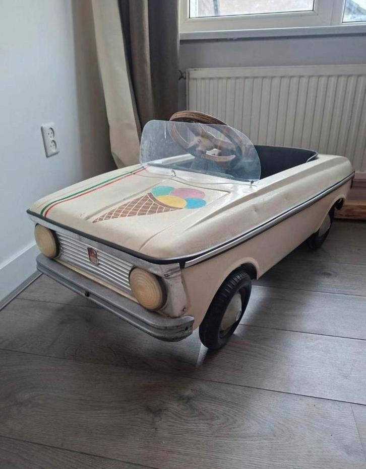 Vintage Moskovitsch Trapauto - Klassieker voor Speelplezier, Antiek en Kunst, Antiek | Speelgoed, Ophalen of Verzenden