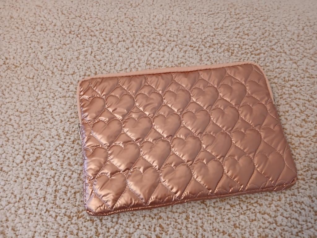 Nieuwe hoes voor tablet of laptop br 33 cm hoog 23 cm foam, Computers en Software, Laptophoezen, Ophalen, 13 inch, Nieuw