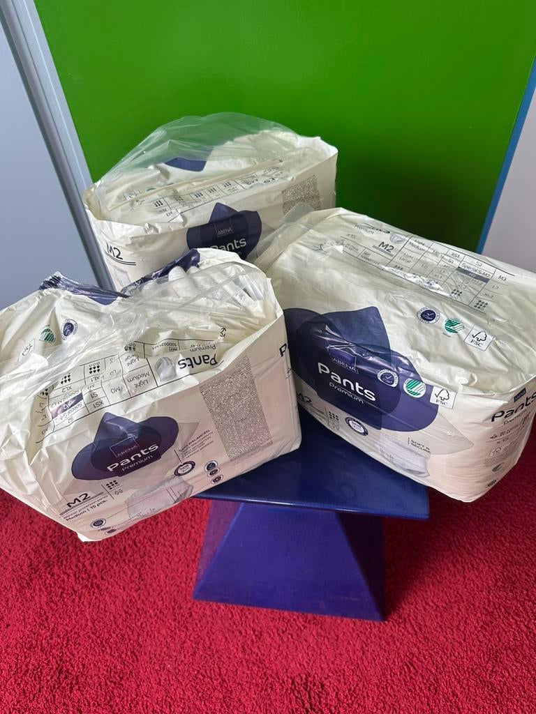 Pants 43 wegwerp broeken/luiers tot zware incontinentie M2, Ophalen of Verzenden, Zo goed als nieuw