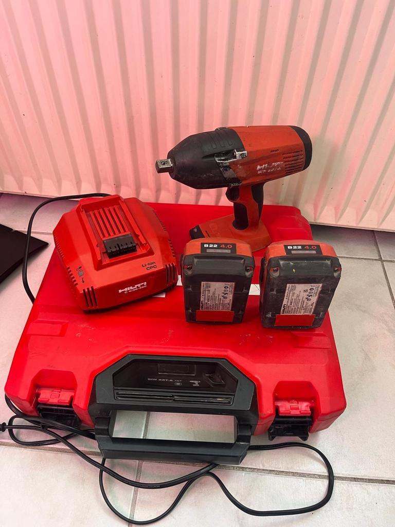 Hilti SIW 22T-A Accu Slagmoersleutel met 2x BCC 4.0 Accu's, Ophalen, Variabele snelheid, Overige typen, Gebruikt