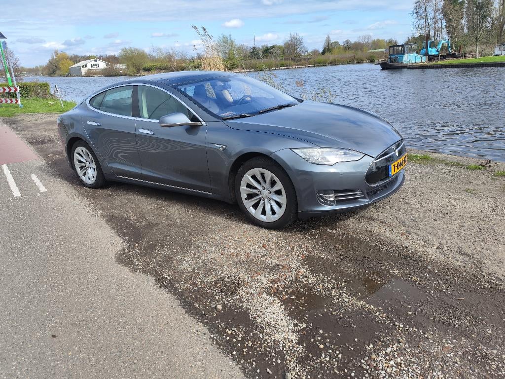Tesla Model S 2014 Grey SC01 Free Supercharge Lifetime 7zits, Auto's, Tesla, Lichtsensor, Elektrisch, Particulier, Te koop