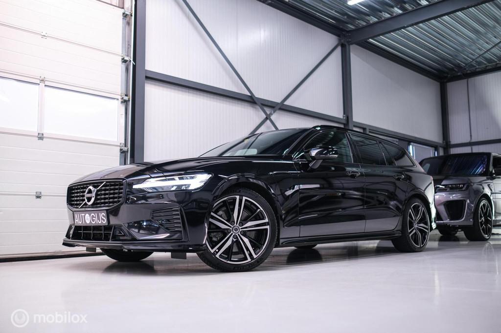Volvo V60 2.0 T8 Recharge AWD R-Design | Massage | Stoelkoel, Auto's, Volvo, Automaat, Gebruikt, 4 cilinders, Zwart