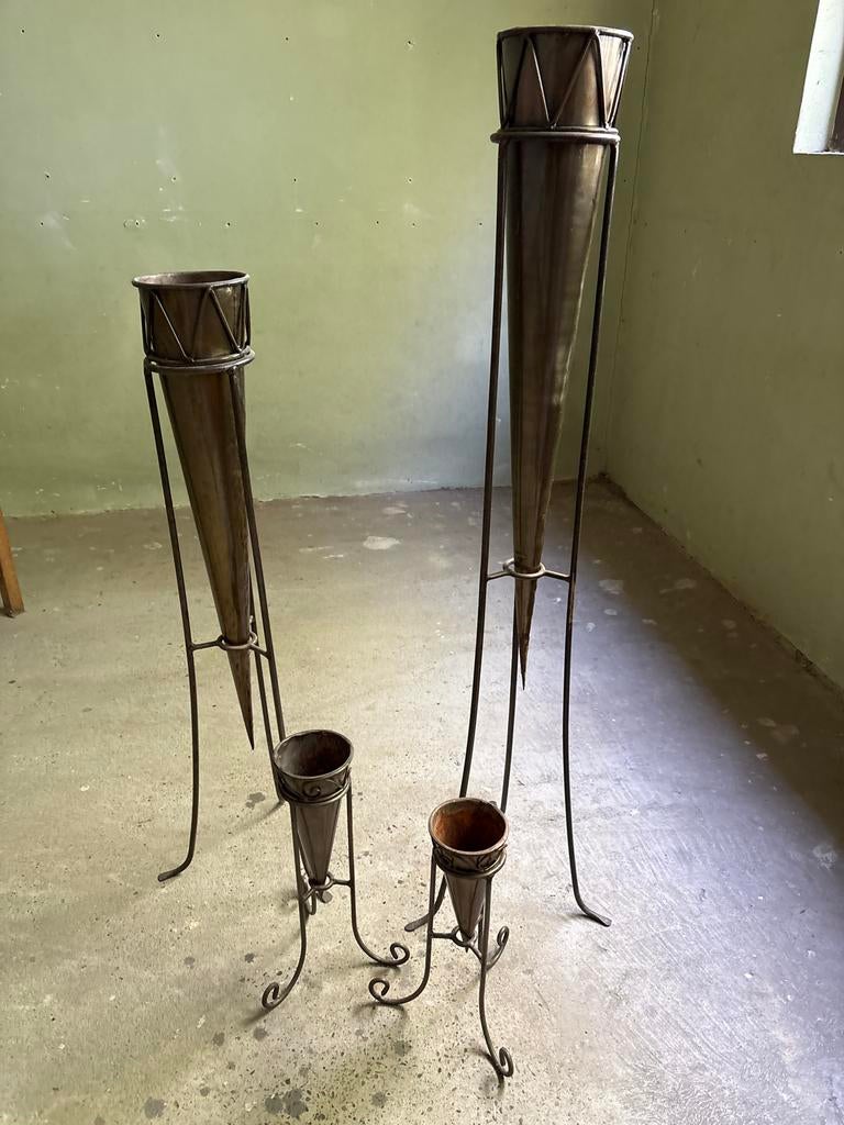 Set van 4 Vintage Metalen Bloempotten op Standaard, Ophalen, Koper