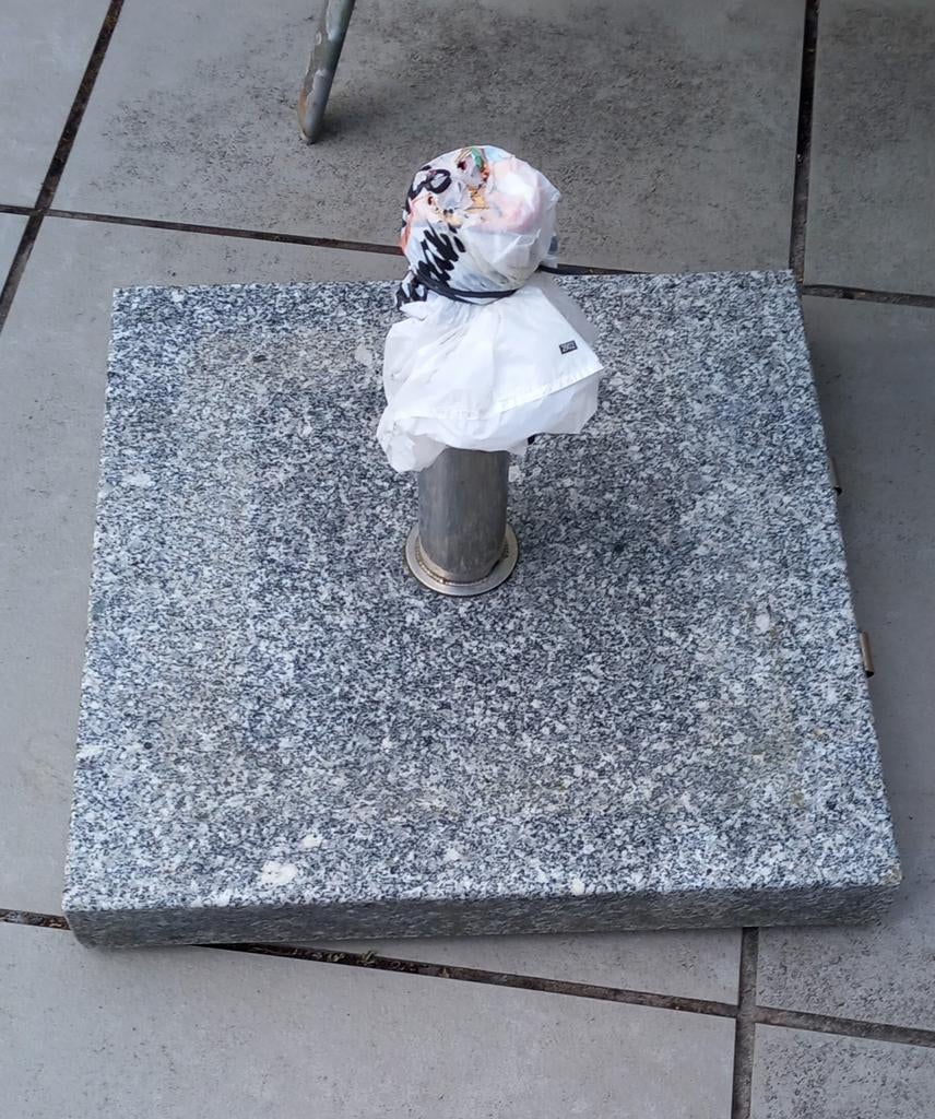 Hele zware parasolvoet met wieltjes., Tuin en Terras, Parasols, Ophalen, Gebruikt, Minder dan 1 meter, Parasolvoet