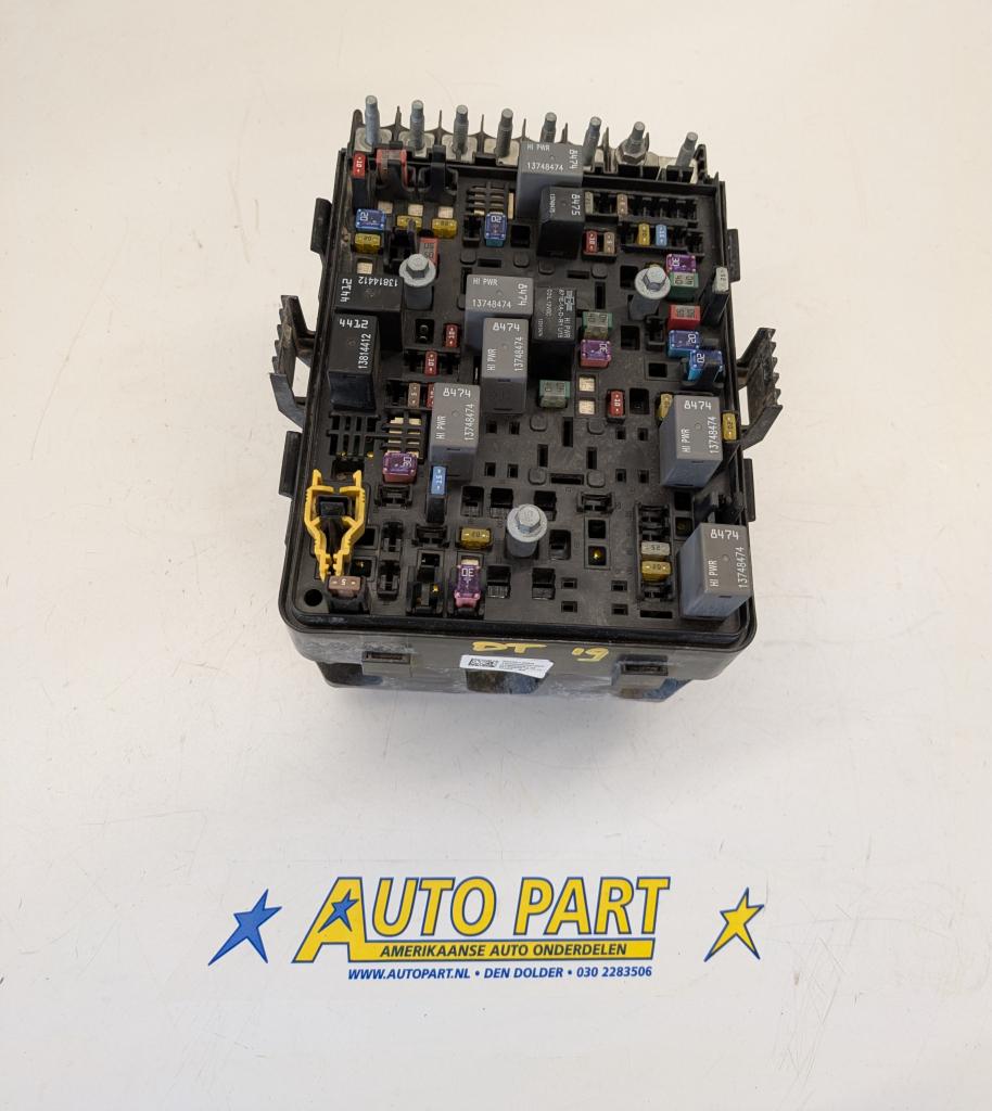 Dodge Ram eTorque 5.7L zekeringkast 2020-2021, Gebruikt, PO Box 21-8004 | Auburn Hills, MI 48321-8004, Amerikaanse onderdelen