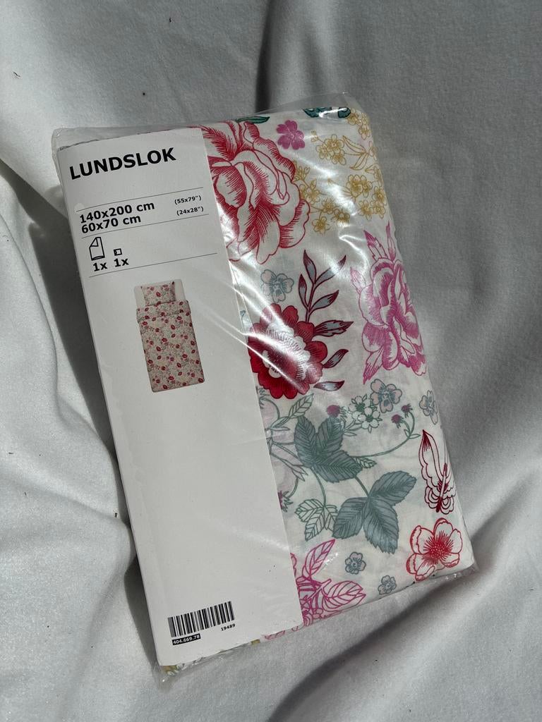 IKEA LUNDSLOK Dekbedovertrek 140x200 cm Bloemenpatroon, Huis en Inrichting, Slaapkamer | Beddengoed, Eenpersoons, Wit, Dekbedovertrek