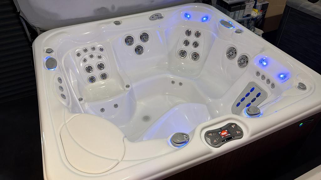 Hotspring Spa type Envoy .. nwprijs 28500,-, Ophalen of Verzenden, Zo goed als nieuw