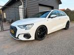Audi A3 35 Tfsi S-line Mhev Stronic 2024 4 JAAR GARANTIE, Auto's, Audi, 1498 cc, 4 cilinders, Wit, 690 kg