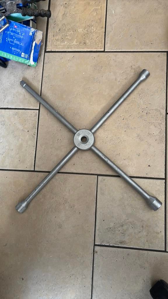 Gedore 6227880 28 PRV Kruissleutel, Auto diversen, Ophalen of Verzenden, Zo goed als nieuw