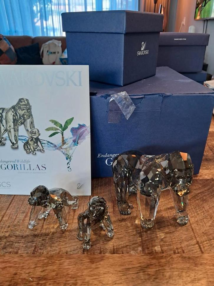 Diverse Swarovski Jaarstukken - Gorillas, Beren, Panters, Verzamelen, Swarovski, Zo goed als nieuw, Figuurtje, Ophalen of Verzenden