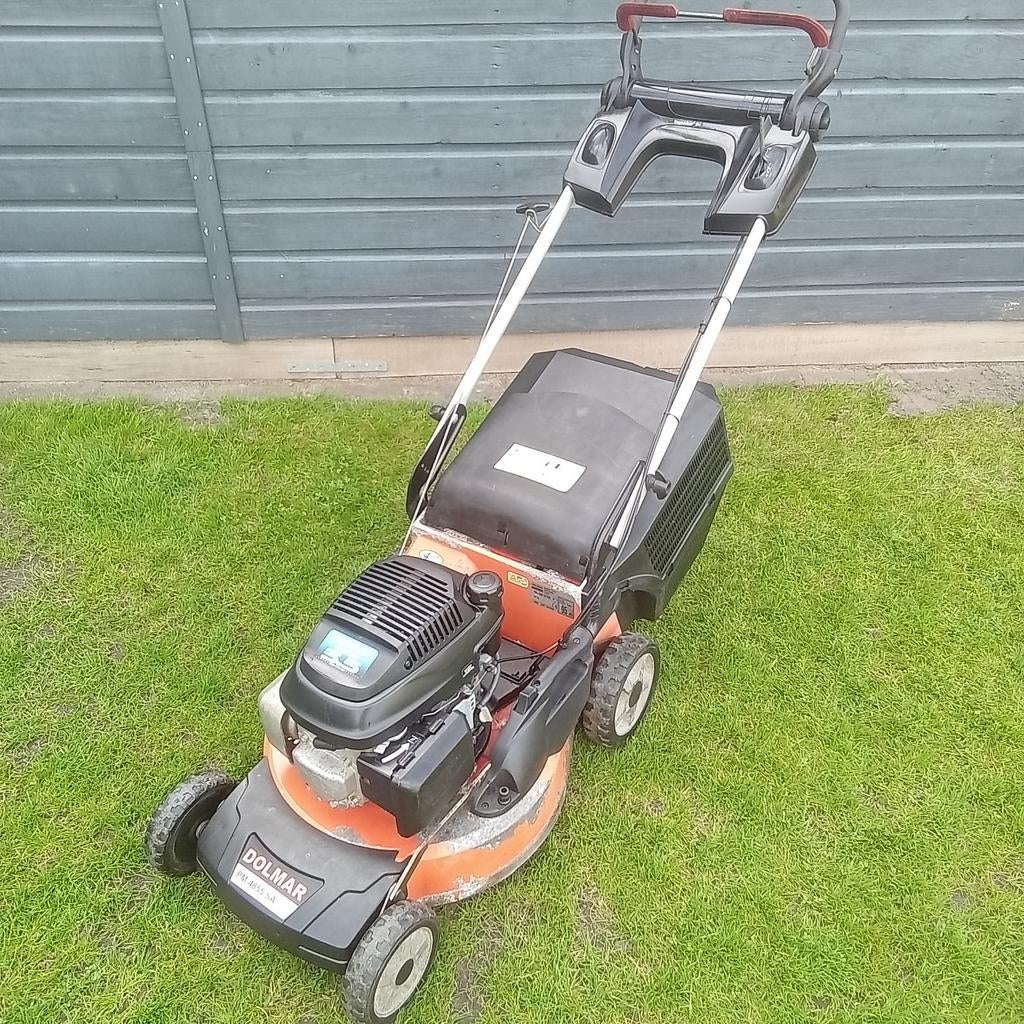 DOLMAR Pro GRASMAAIER ZELFRIJDEND BENZINE MAAIER, Ophalen, Cirkelmaaier, Gebruikt, Opvangbak