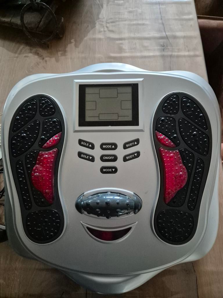EMSTIM Spierstimulator - Voet- en Lichaamsmassage, Ophalen of Verzenden, Zo goed als nieuw
