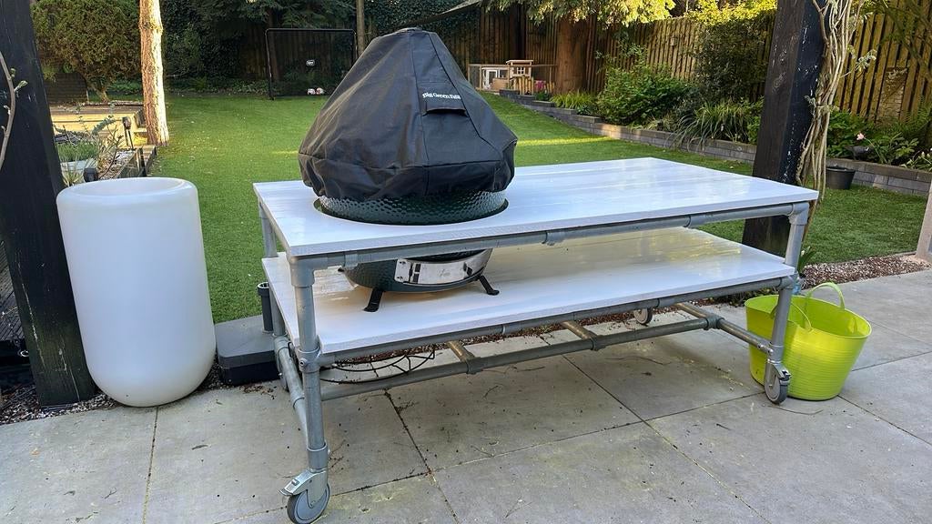 Buitentafel voor barbecue, Ophalen of Verzenden, Zo goed als nieuw