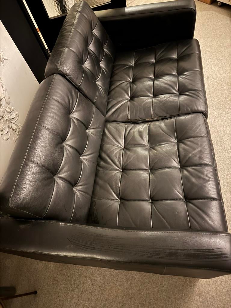 Ikea vintage bank Zwarte leren tweezitsbank, Huis en Inrichting, Banken | Sofa's en Chaises Longues, Gebruikt, Driepersoons, 200 tot 250 cm