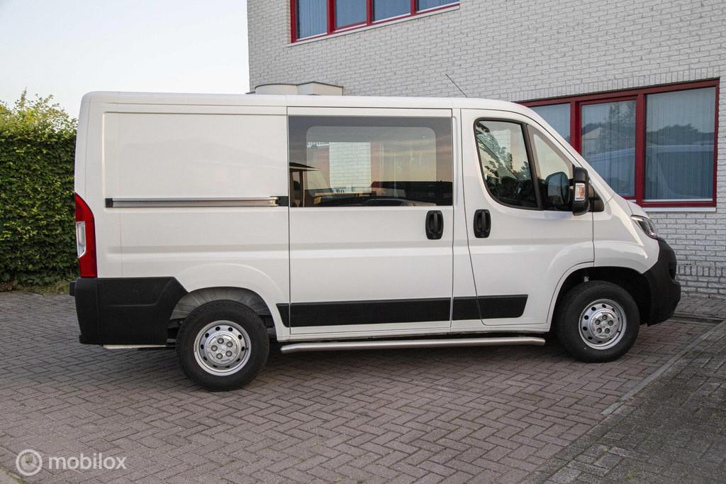 Peugeot Boxer Bestel 330 2.2 BlueHDi 120 DUBBELCABINE/6PERS, Auto's, Bestelauto's, Gebruikt, Zwart, 4 cilinders, Wit