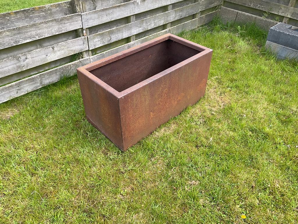 Cortenstalen bloem/plantenbak afm. L. 100 x H. 50x B.50 cm, Tuin en Terras, Ophalen, Zo goed als nieuw, Balkon, Metaal