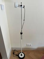 Staande vloerlamp wit italiaans design retro, Huis en Inrichting, Lampen | Vloerlampen, Ophalen, Zo goed als nieuw, Metaal, 150 tot 200 cm