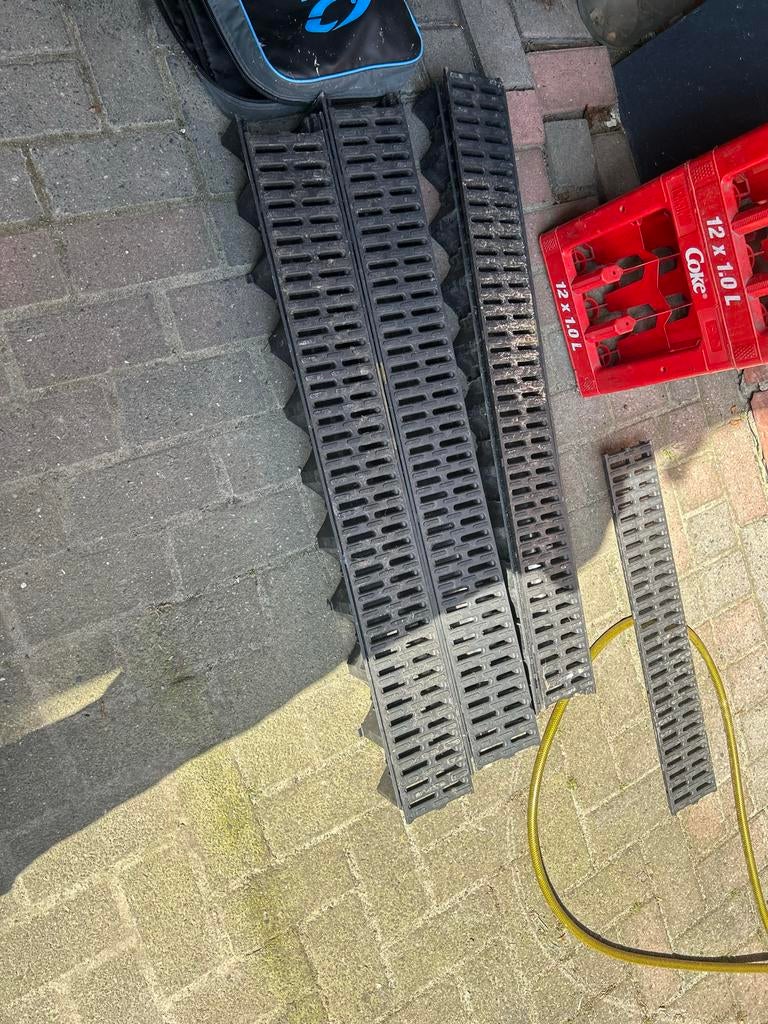 Drain afvoer goot voor in de tuin 3 meter, Afvoer, Gebruikt, Pvc, 2 tot 4 meter