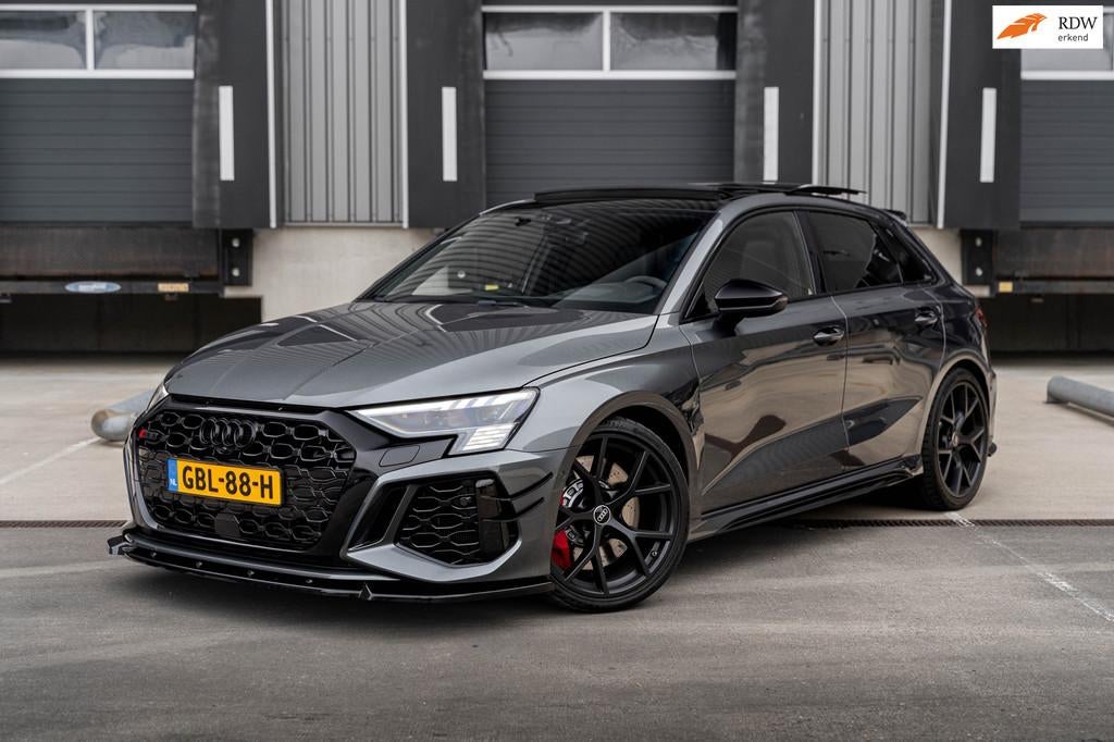 Audi A3 Sportback 2.5 TFSI RS 3 quattro PANO/B&O/CARBON/CAME, Automaat, Gebruikt, RS3, Bedrijf