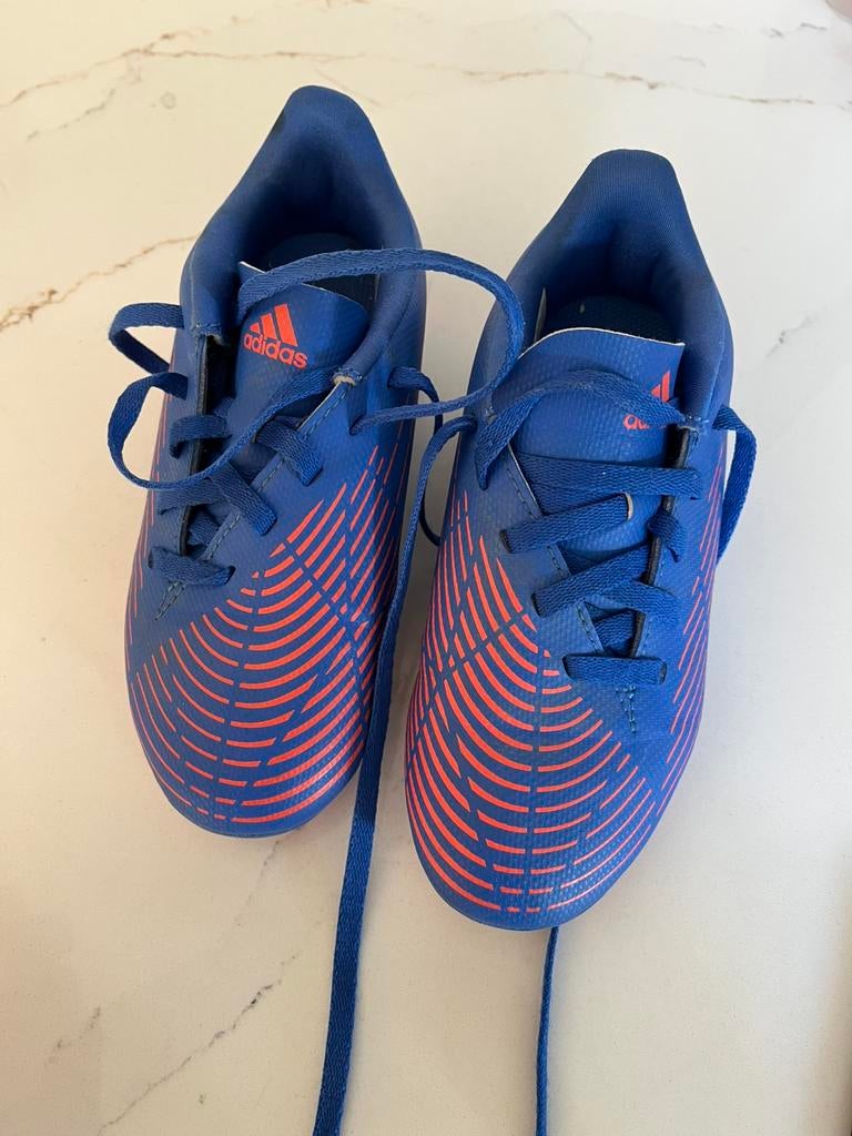 Nette Adidas voetbal schoen maat 31, Maat XS of kleiner, Ophalen of Verzenden, Zo goed als nieuw, Schoenen
