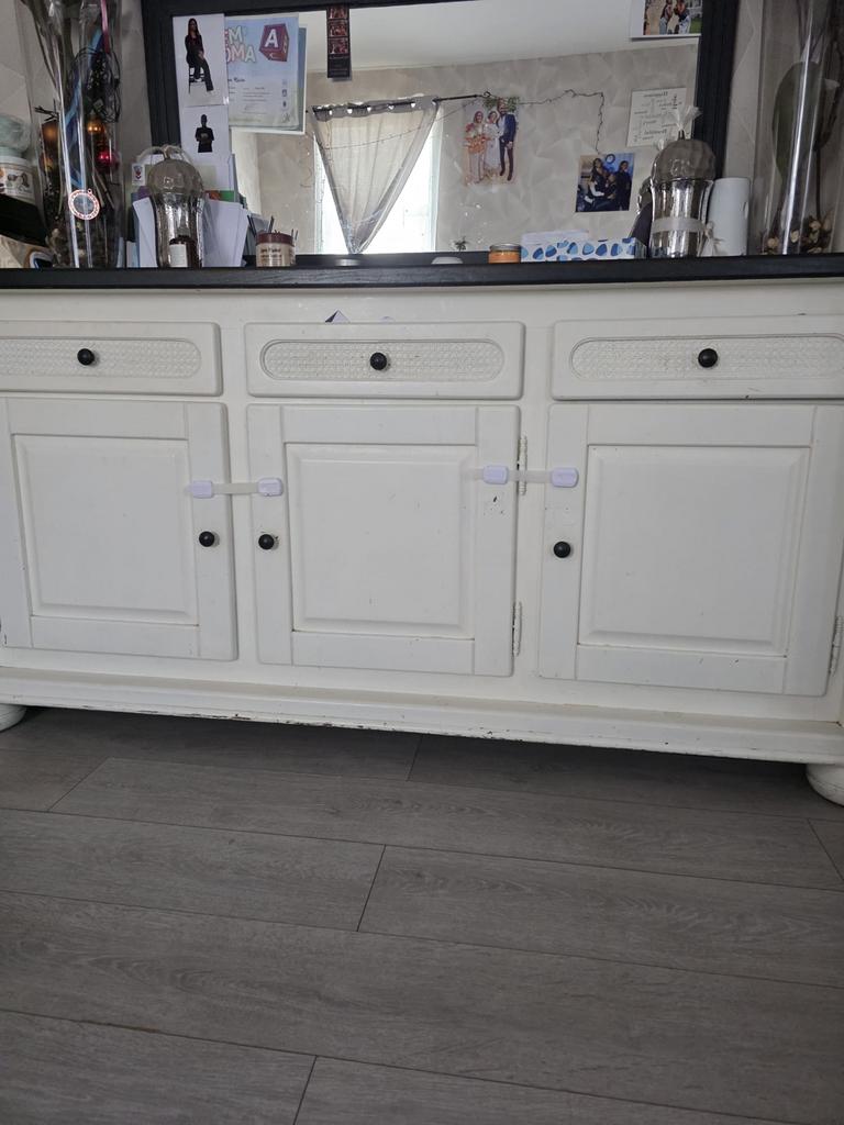 Buffetkast/dressoir wit met zwart blad, Huis en Inrichting, Kasten | Dressoirs, Ophalen, Gebruikt, 150 tot 200 cm, Met lade(s)