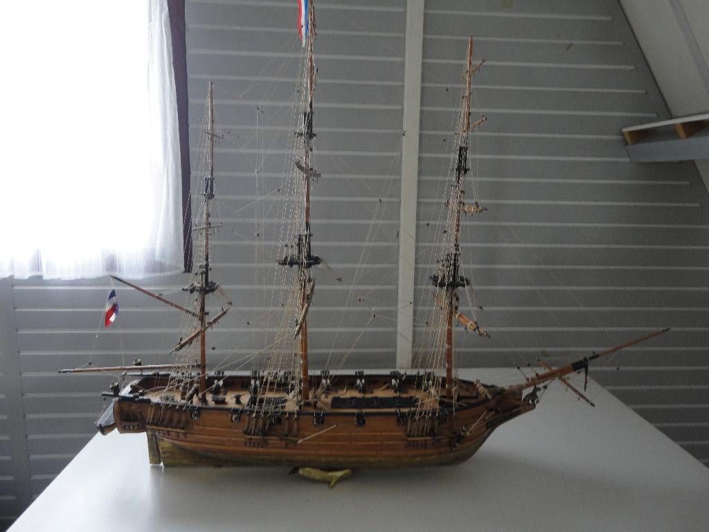 Houten modelschip Astrolabe, Ophalen