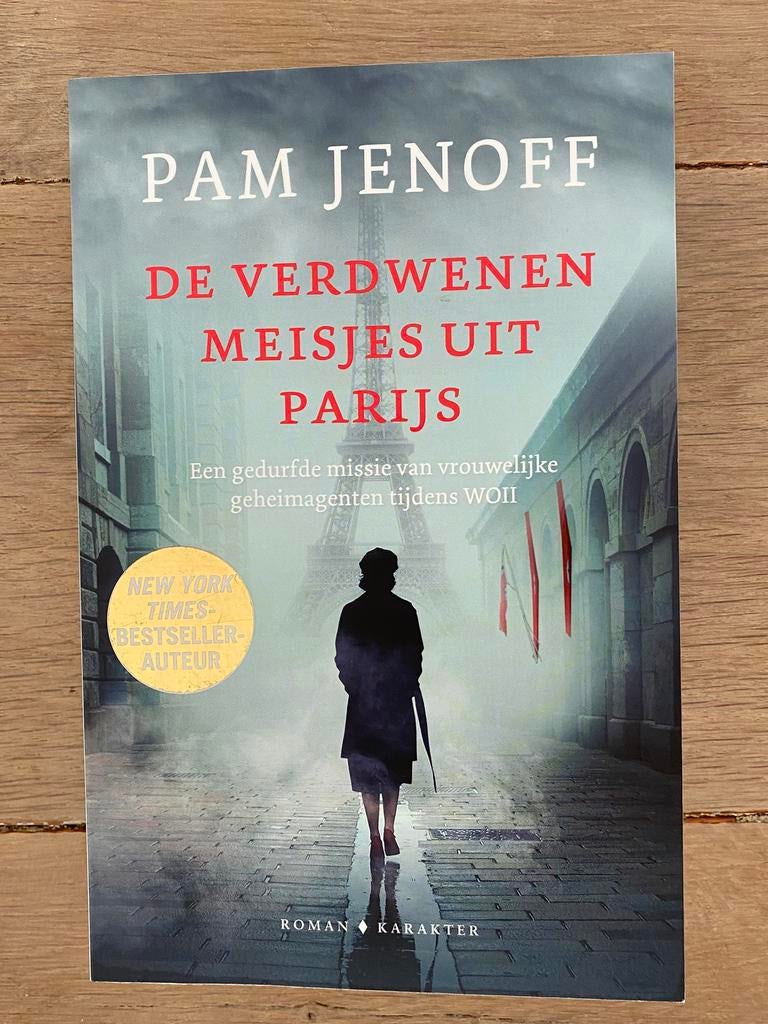 Pam Jenoff - De verdwenen meisjes uit Parijs oorlogsroman, Ophalen, Zo goed als nieuw