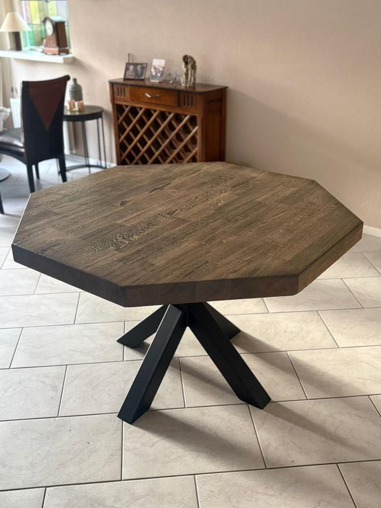 Eikenhouten tafel achthoekig blad, Ophalen, Gebruikt, Eikenhout, Achthoekige eikenhout eettafel