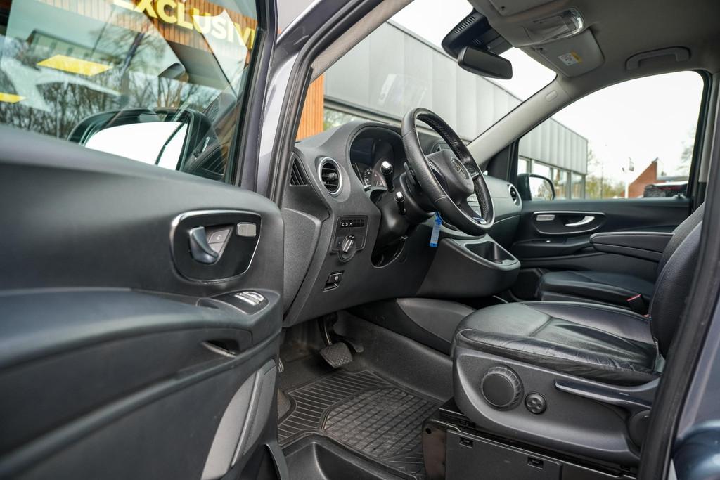 Mercedes-Benz Vito Tourer 119 BlueTEC Pro Lang 4x4, Auto's, Mercedes-Benz, Automaat, Gebruikt, 2000 kg, Bedrijf
