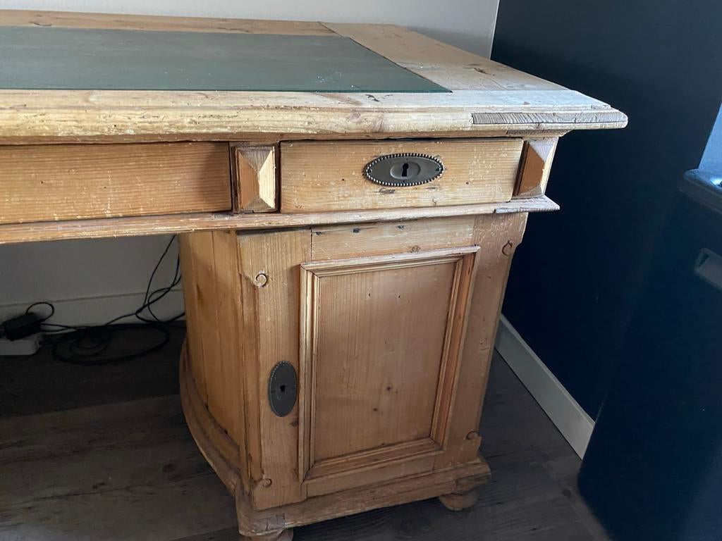Antiek grenen bureau met groen lederen blad, Ophalen