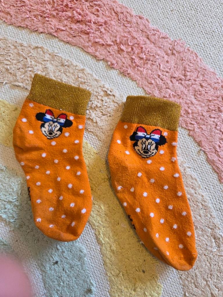 Oranje Minnie Mouse Disney sokken maat 31-34, Meisje, Ophalen of Verzenden, Zo goed als nieuw, Sokken