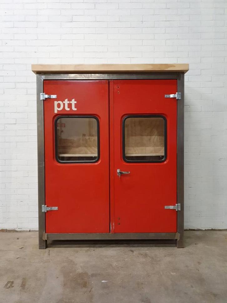 Unieke PTT kast met originele houten autodeuren, Huis en Inrichting, Kasten | Overige, Ophalen