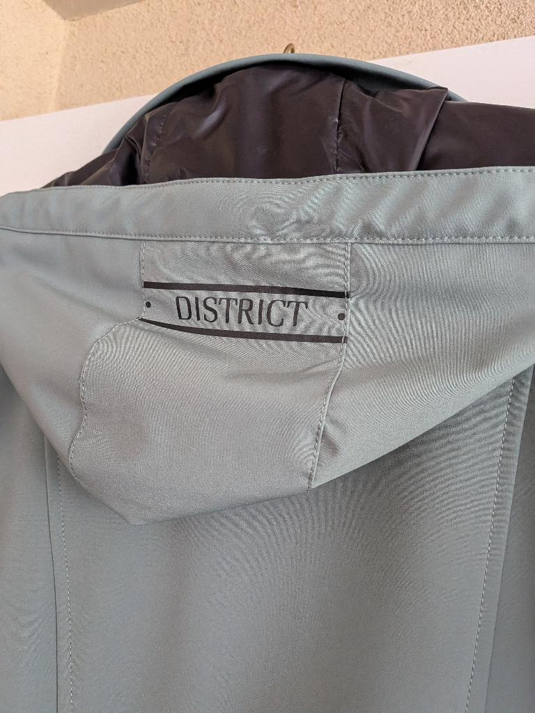 jas, Kleding | Dames, Maat 42/44 (L), Ophalen of Verzenden, Zo goed als nieuw, District