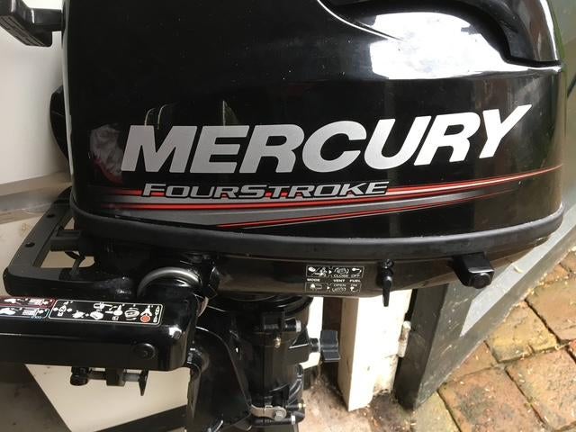 Mercury 5 pk viertakt buitenboordmotor (kortstaart) + hoes, Ophalen, 5 tot 10 pk, Viertaktmotor, Zo goed als nieuw