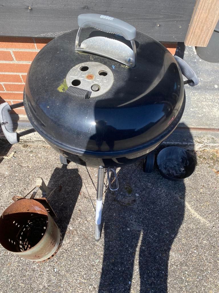 Aangeboden Weber houtskool barbecue, Ophalen of Verzenden, Zo goed als nieuw