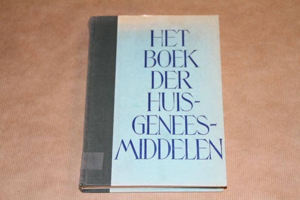 Het boek der Huisgeneesmiddelen - 1941, Ophalen of Verzenden, Gelezen