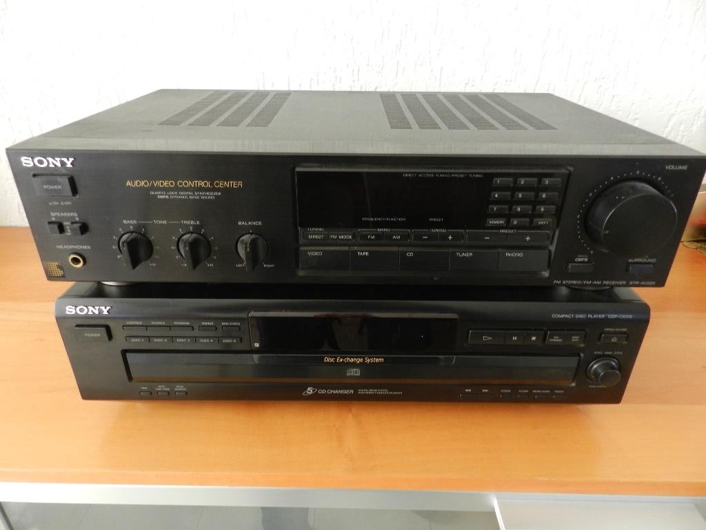 Sony STR-AV220 Versterkers / Receivers & SONY CD - CDP-CE315, Gebruikt, Ophalen of Verzenden, 60 tot 120 watt, Sony