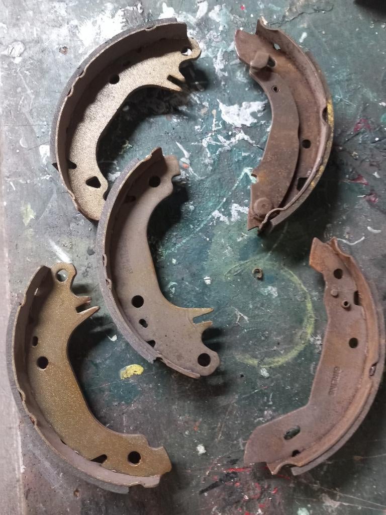 Remschoenen voor peugeot 106-205 citroen ax- saxo achter, Ophalen of Verzenden, Nieuw, Peugeot