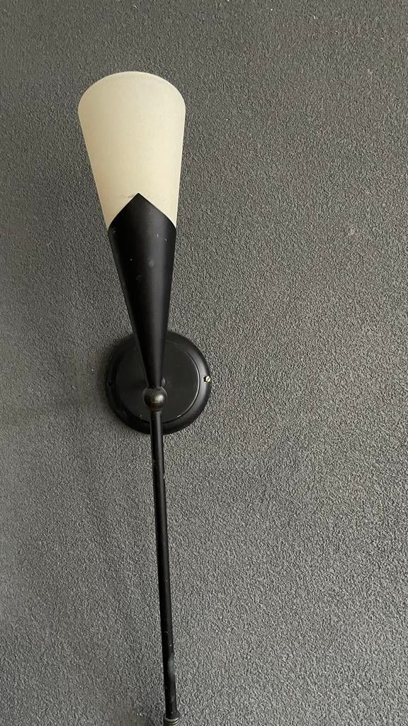 Set 2 gietijzeren wandlampen met glazen kap, Ophalen of Verzenden, Zo goed als nieuw