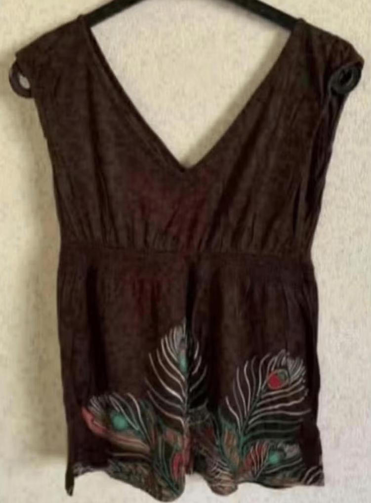 Bruine top, hemd V-hals pauwveren; XS; H&M, Hennis & maurits, Bruin, Ophalen of Verzenden, Zonder mouw, Maat 34 (XS) of kleiner