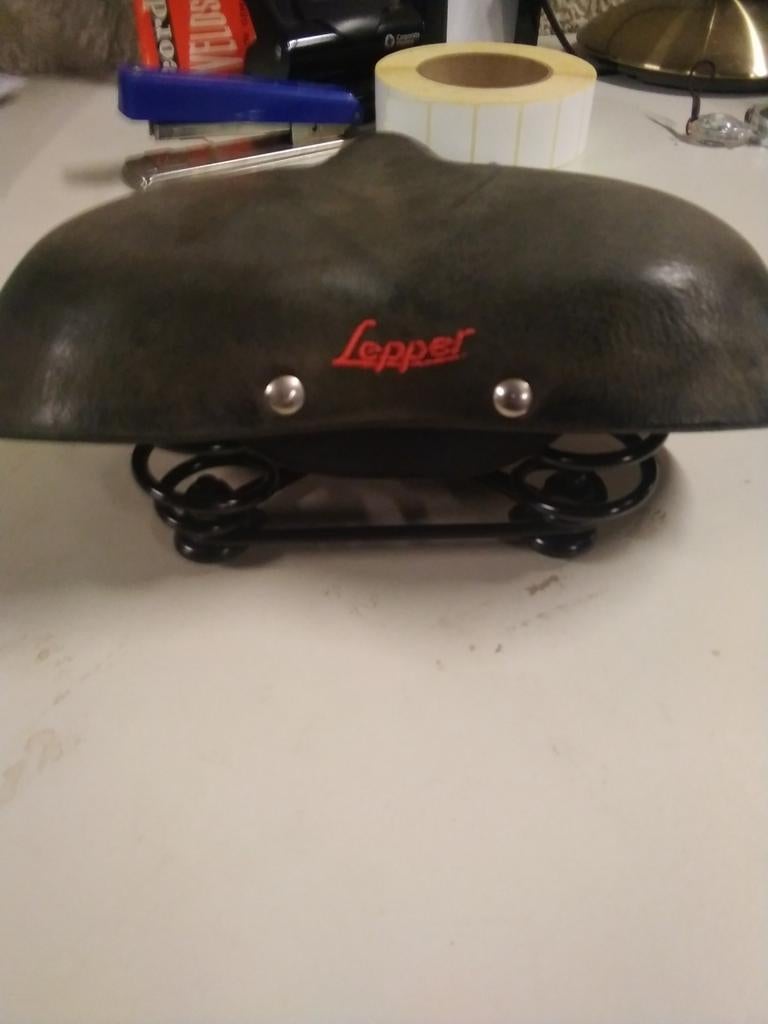 Te koop Vintage leper Lounger fietszadel  veren -Comfortabel, Fietsen en Brommers, Fietsonderdelen, Gebruikt, Algemeen, Lepper