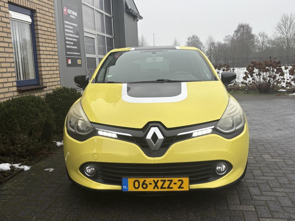 Renault Clio 0.9 TCe Dynamique PARK SENSOREN-NAVI-CRUISE, Origineel Nederlands, Handgeschakeld, 90 pk, Navigatiesysteem
