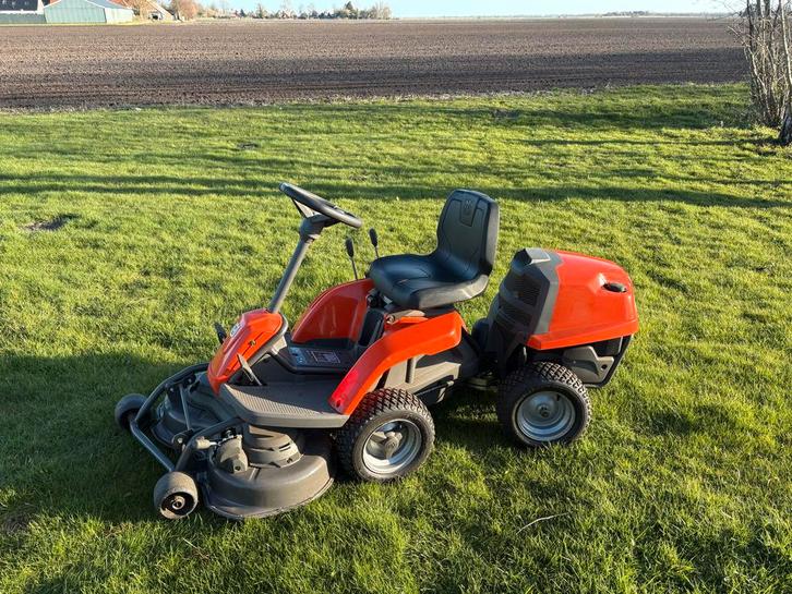 Husqvarna R111B zitmaaier (zie beschrijving), Tuin en Terras, Grasmaaiers, Gebruikt, Benzine-grasmaaier, 50 cm of meer, Cirkelmaaier