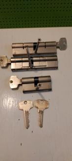 Drie DOM cilindersloten met sleutels, Ophalen of Verzenden